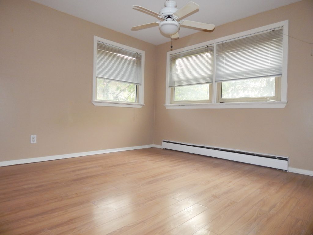 Two Bedroom Apartment in Whitby Dundas and Garden Medallion Capital